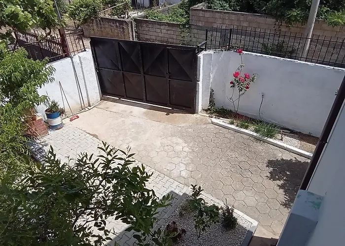 My Home- 3km From Vain