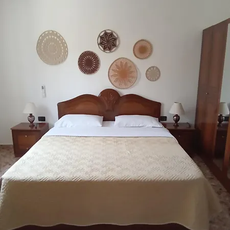 My Home- 3km From Vain דירה