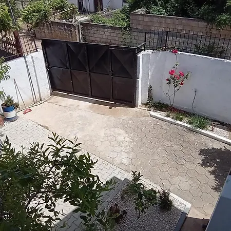 My Home- 3km From Vain