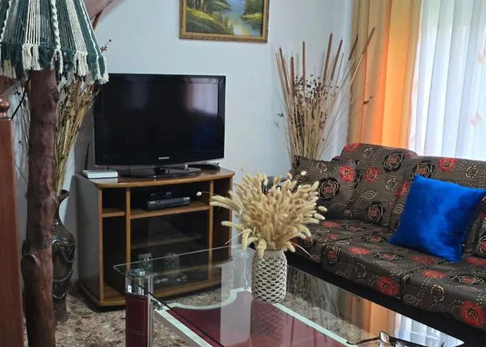 My Home- 3km From Vain Apartamento